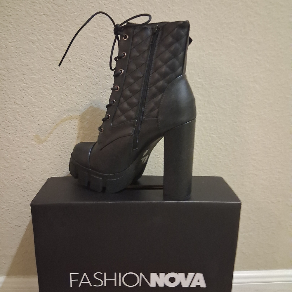 Fashion Nova Black Quilted Platform Boots